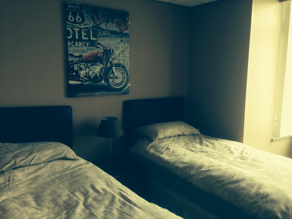 Coach & Horses Bed & Breakfast Tredegar Dış mekan fotoğraf
